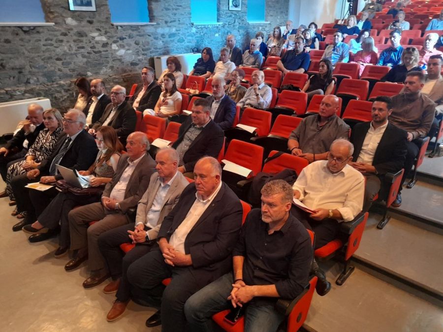 Πραγματοποιήθηκε η ημερίδα της ΠΕΔ Θεσσαλίας στην Αγιά με θέμα: "Ευκαιρίες ανάπτυξης από τα Συγχρηματοδοτούμενα Προγράμματα"