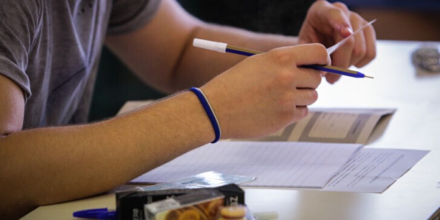 Πανελλαδικές εξετάσεις ΓΕΛ 2025: Τα θέματα σε Λατινικά, Χημεία και Πληροφορική