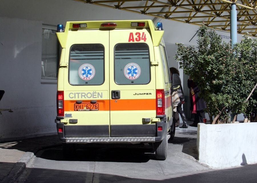Άλιμος: Νεκρή γυναίκα έπειτα από σύγκρουση ταξί με απορριμματοφόρο στη Λ. Ποσειδώνος