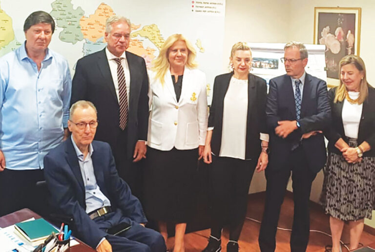 Αναλαμβάνουν υπηρεσία οι νέοι διοικητές των Νοσοκομείων της Θεσσαλίας