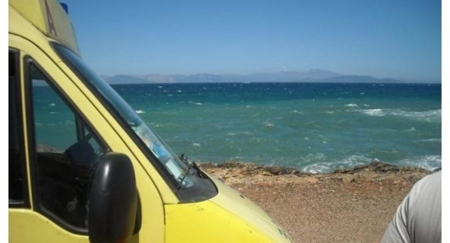 84χρονος λουόμενος έχασε τη ζωή του σε παραλία του Αλμυρού