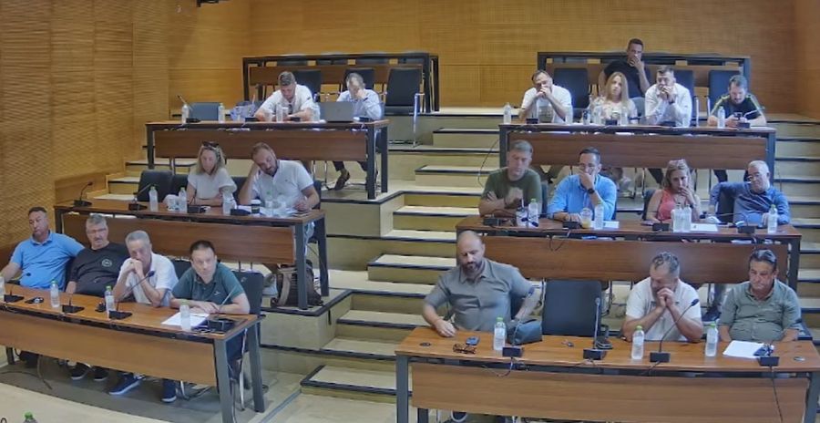 Εγκρίθηκε - μέσω έντασης - η ίδρυση κοινοτικής βιβλιοθήκης με το όνομα «ΙΛΑΕΙΡΑ» στο Ξινονέρι