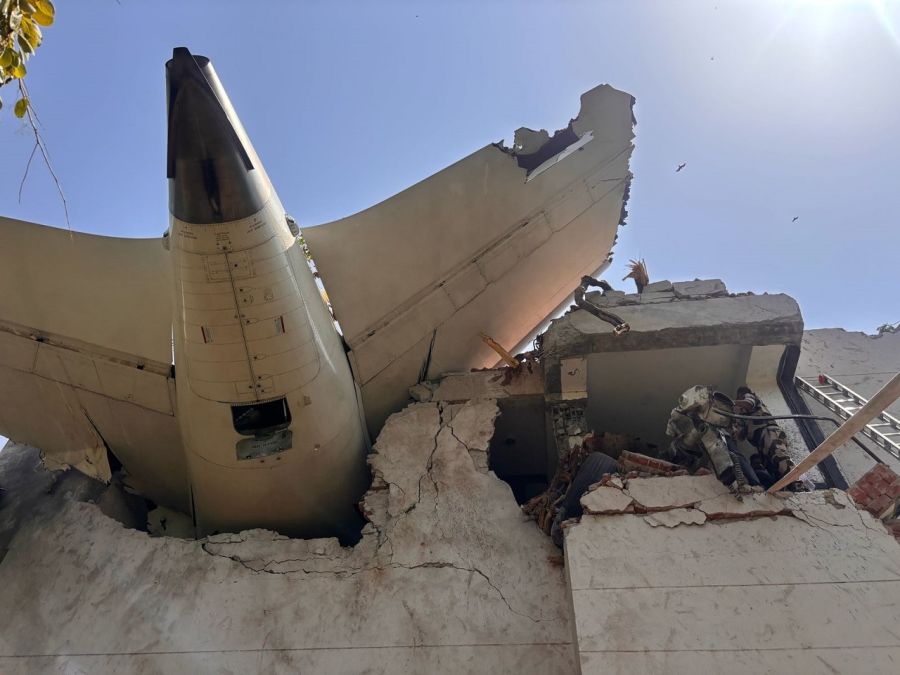 Συντριβή Boeing 787 της Air India: Ο κυβερνήτης φέρεται να διέκοψε την τροφοδοσία των κινητήρων με καύσιμα