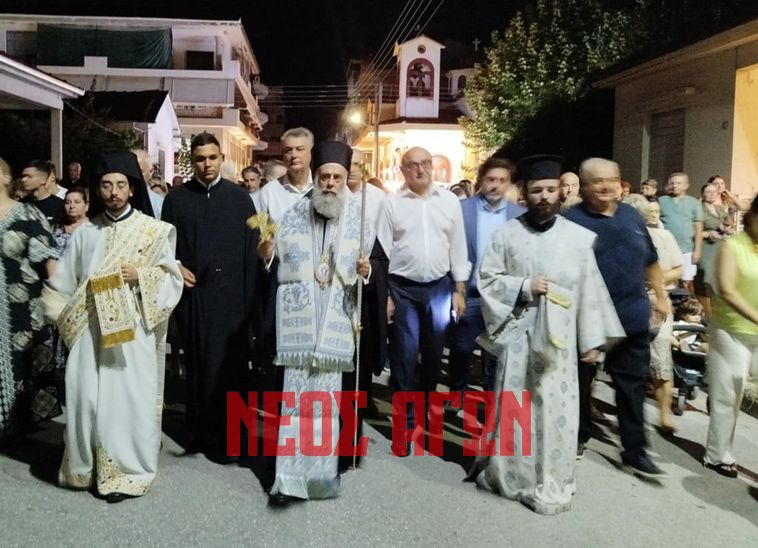 Εκατοντάδες προσκυνητές στον Ιερό Ναό Αγίου Αλεξάνδρου Καρδίτσας (φωτο & βίντεο)