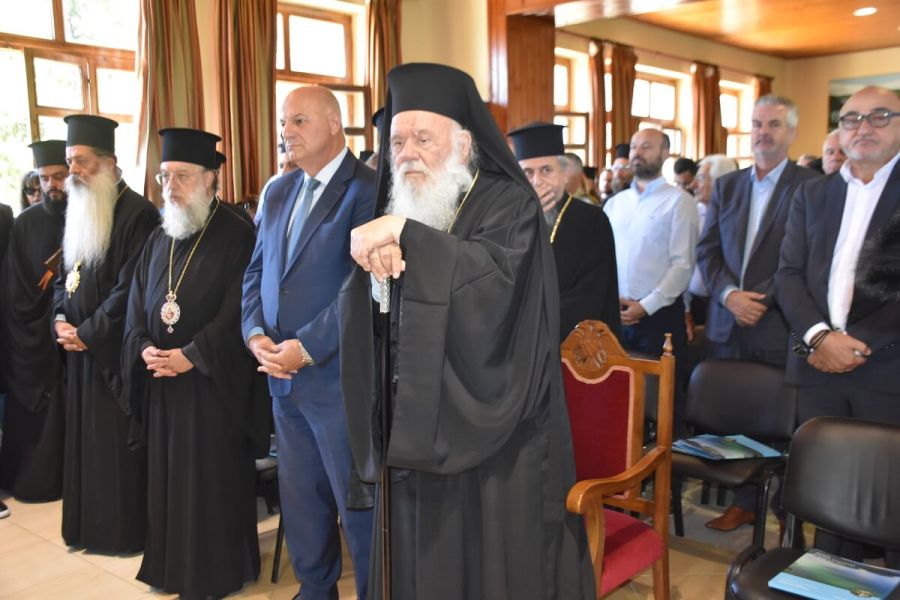 Με λαμπρότητα η έναρξη του Διεπιστημονικού Περιβαλλοντικού Συνεδρίου στην Καρδίτσα: Θεολογία και Επιστήμη σε κοινό λόγο για τη βιωσιμότητα του κάμπου