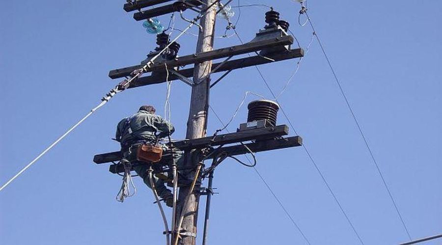 Βλάβη στην ηλεκτροδότηση στο χωριό Λουτρό