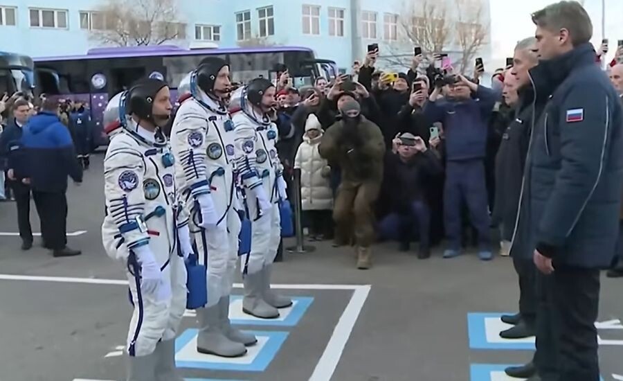 Το διαστημόπλοιο Soyuz εκτοξεύθηκε για τον Διεθνή Διαστημικό Σταθμό (+Βίντεο)