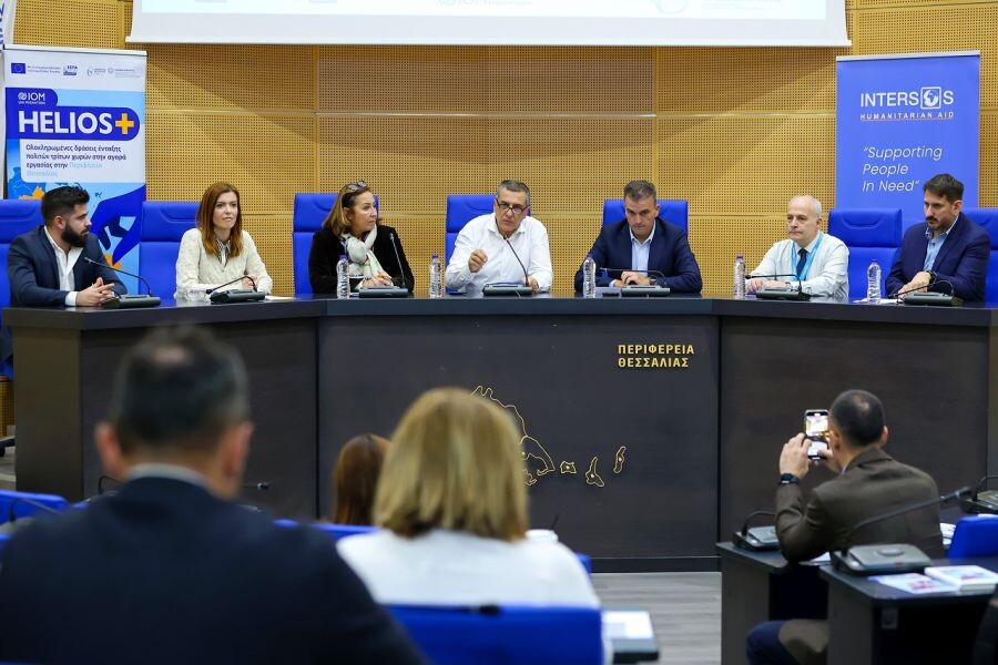 Πρόσφυγες απασχολούνται σε τοπικές επιχειρήσεις της Θεσσαλίας μέσω του Helios+