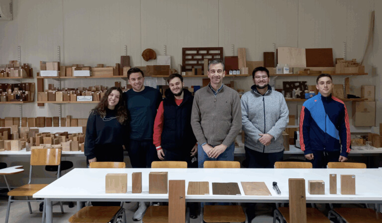 Αναγνώριση των ειδών ξύλου στο Τμήμα  Δασολογίας, Επιστημών Ξύλου και Σχεδιασμού Kαρδίτσας