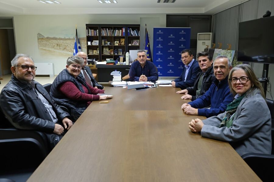 Στον Περιφερειάρχη Θεσσαλίας εκπρόσωποι των Συλλόγων Τριτέκνων