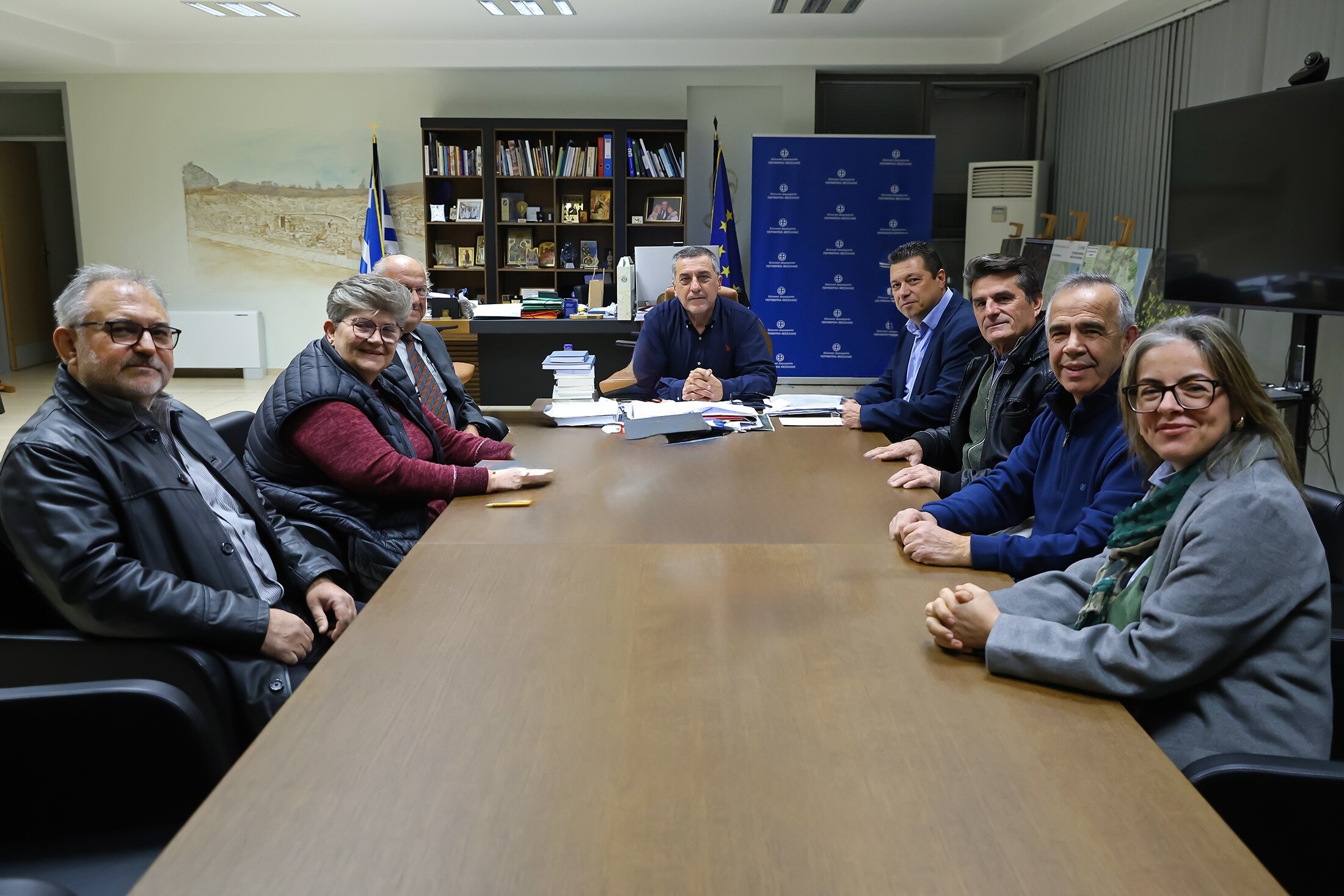 Συνάντηση του Περιφερειάρχη Θεσσαλίας Δημήτρη Κουρέτα   με εκπροσώπους Συλλόγων Τριτέκνων