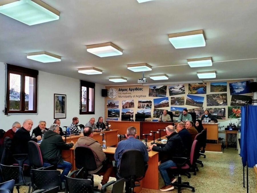 Δημοτικό Συμβούλιο Αργιθέας: Αρνητικές γνωμοδοτήσεις για μεταβολές σχολικών μονάδων και για Μ.Π.Ε. μικρού ΥΗΕ
