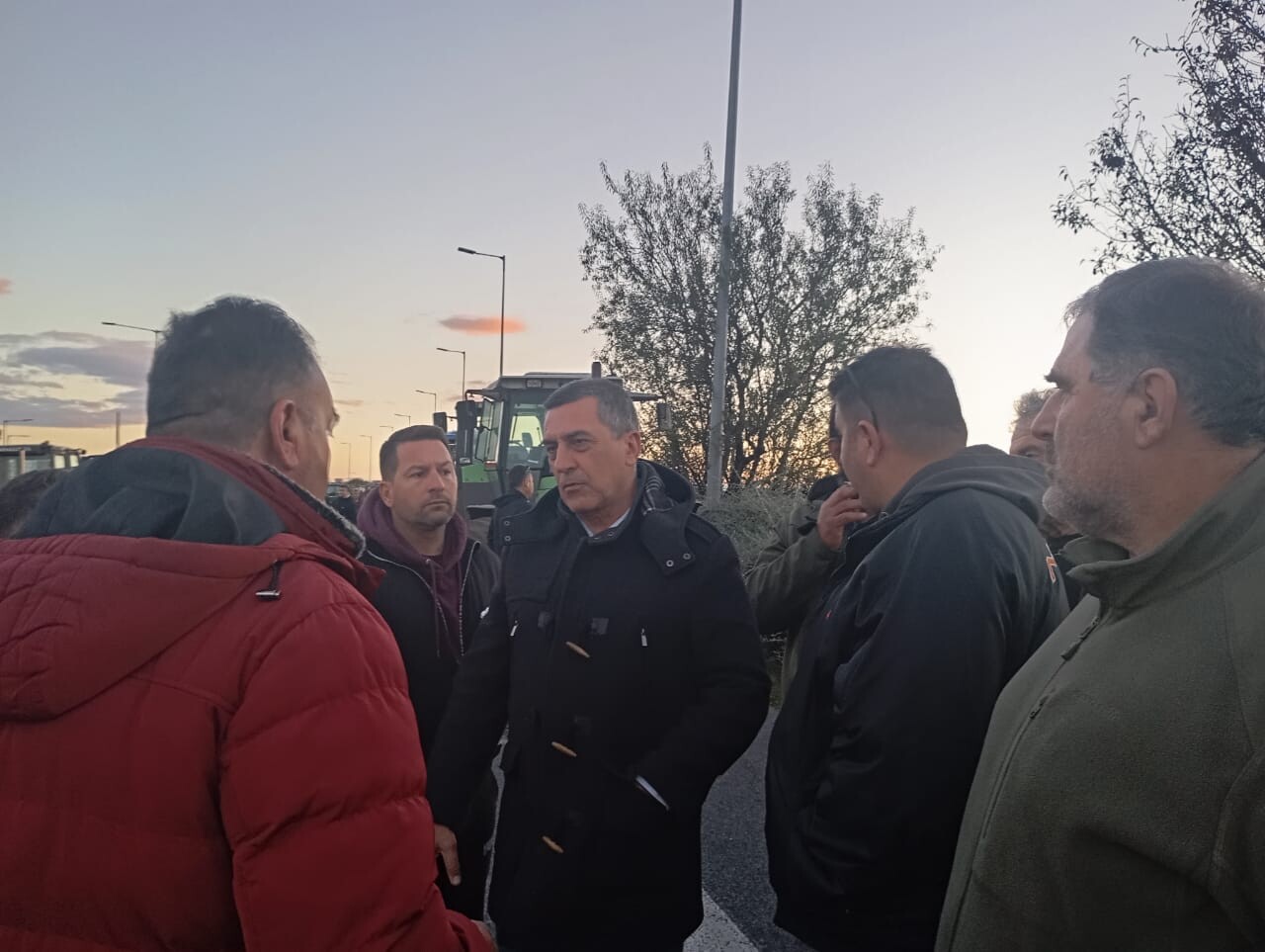 Στο μπλόκο της Νίκαιας και στο πλευρό των αγροτών ο Δημήτρης Κουρέτας