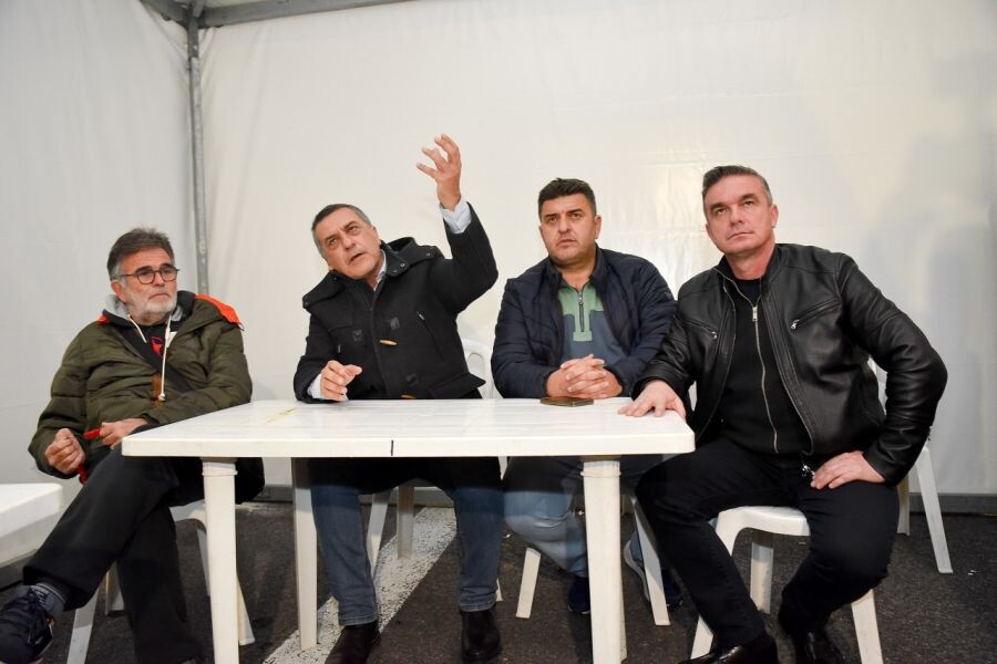 Επίσκεψη Δημ. Κουρέτα στο "μπλόκο" των αγροτών και κτηνοτρόφων στη Νίκαια