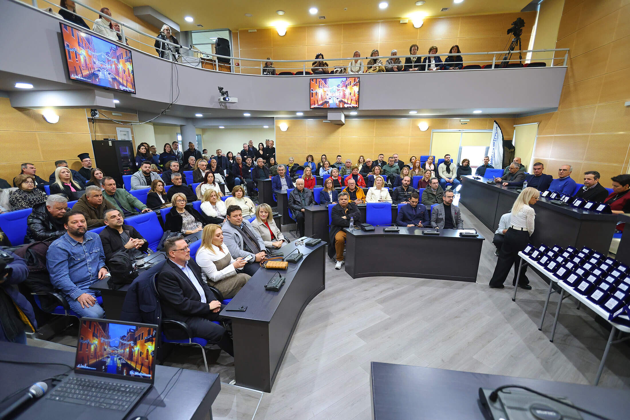 H Περιφέρεια Θεσσαλίας βράβευσε Εθελοντές Αιμοδότες  Δημήτρης Κουρέτας: «Οι άνθρωποι αυτοί είναι οι ευεργέτες της υγείας»