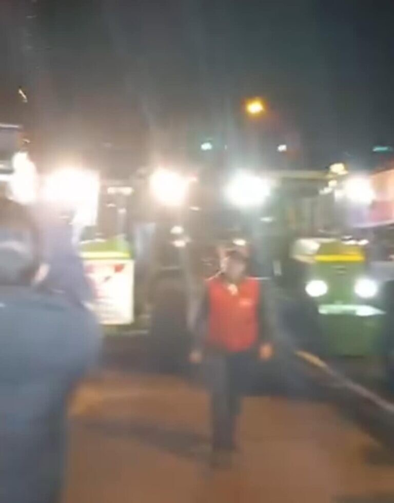 Με τα τρακτέρ στο μπλόκο της Καρδίτσας μπήκε το 2026 (βίντεο)