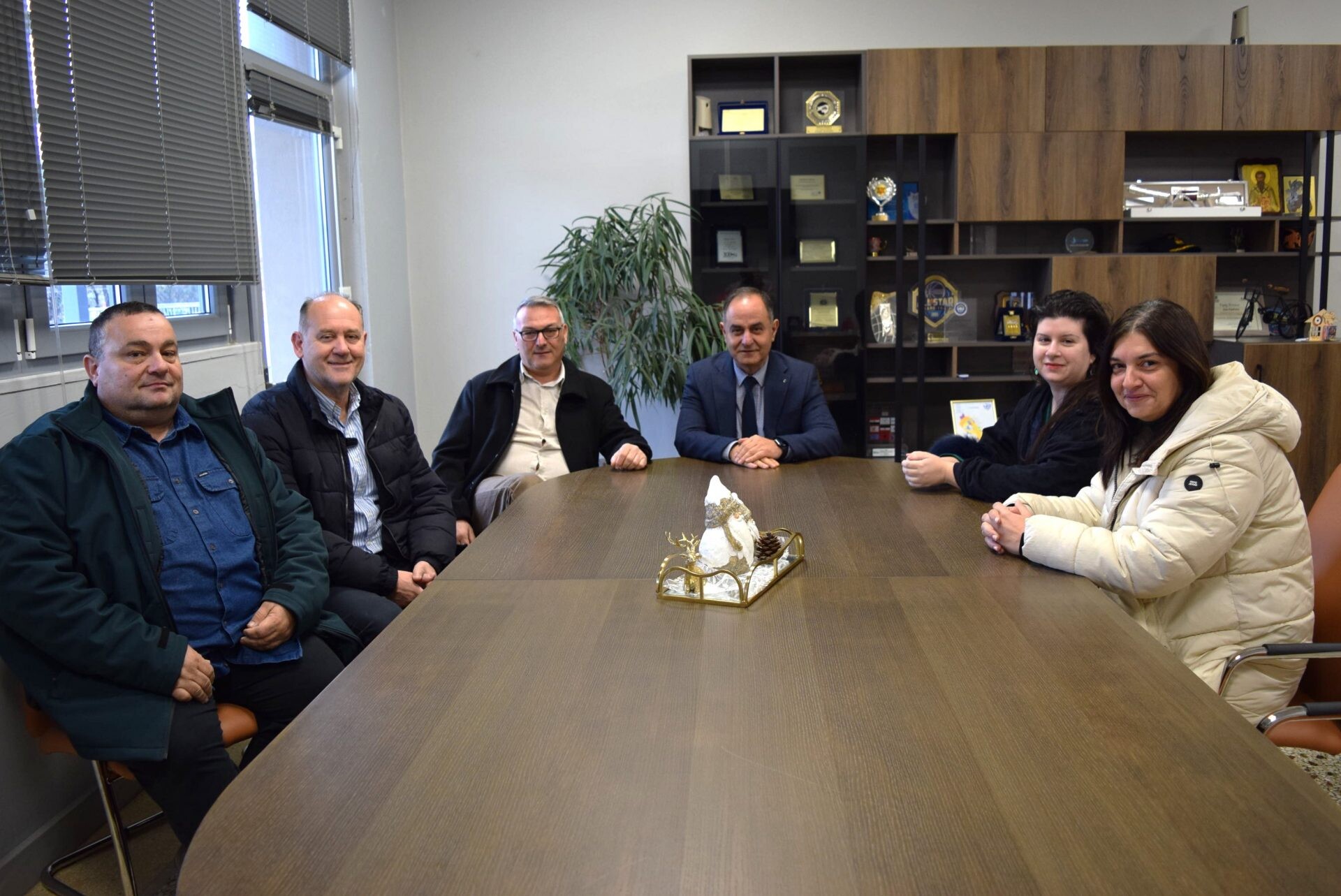 31/12/2025 - Δελτία Τύπου Συνάντηση εκπροσώπων της ΔΗΜΤΟ της Ν.Δ. με τον Δήμαρχο Καρδίτσας κ. Βασίλη Τσιάκο