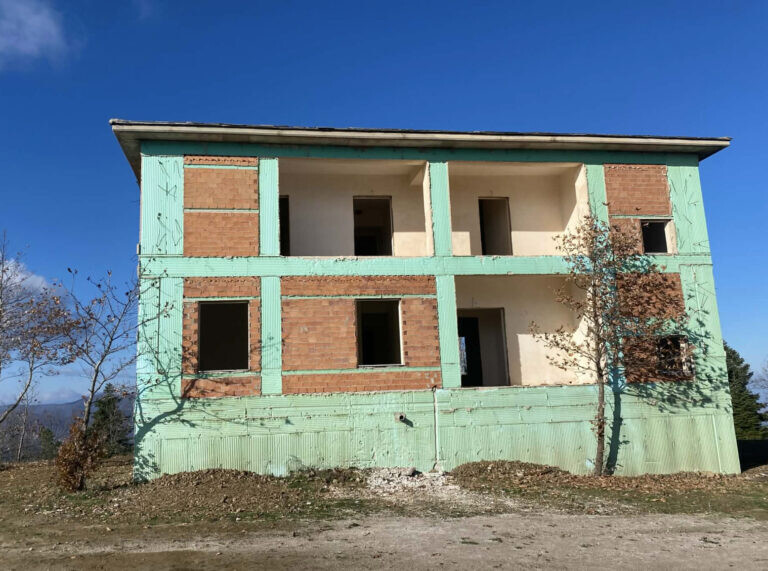 Καταστροφή του Ηλεκτρολογικού εξοπλισμού στο καταφύγιο Αμαράντου