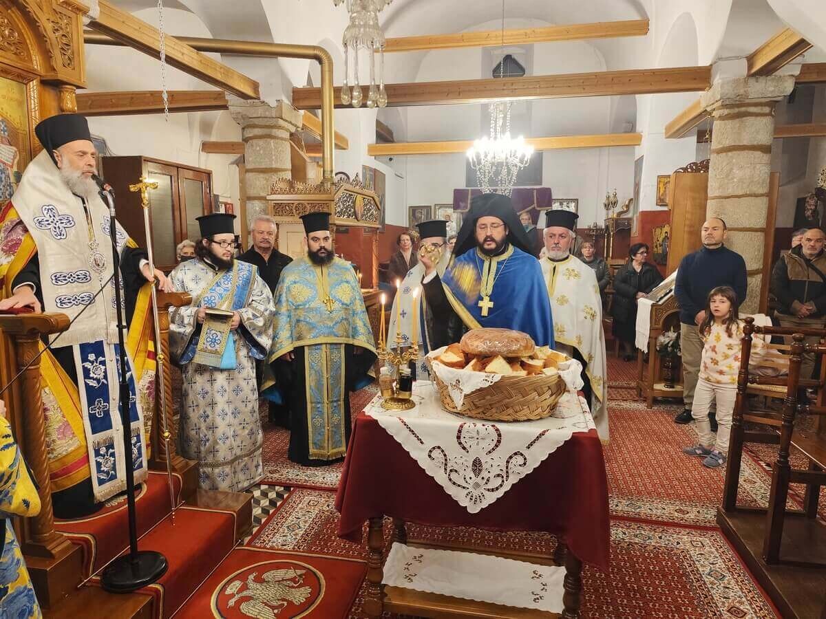 Ο Τίμιος Πρόδρομος, ο υπέδειξας τον Ενανθρωπήσαντα Θεό και τη βάπτιση του Χριστού