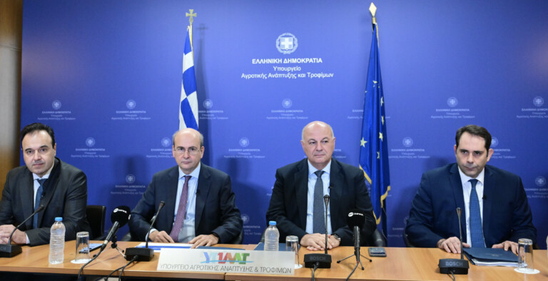 Κυβέρνηση για αγρότες : Στα 8,5 λεπτά/kWh το ρεύμα για όσους δεν έχουν ληξιπρόθεσμες οφειλές -Μέσω εφαρμογής η επιστροφή του ΕΦΚ πετρελαίου στην αντλία