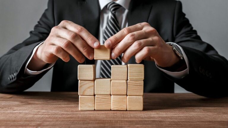 Παράταση και …αύξηση στα προγράμματα «Επιχειρώ έξυπνα» και «Αναπτύσσομαι έξυπνα»