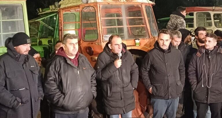 Σε πορεία σύγκρουσης η κυβέρνηση με τα μπλόκα που λένε «όχι» στον διάλογο -Στις 3 η συνάντηση Μητσοτάκη με αγρότες