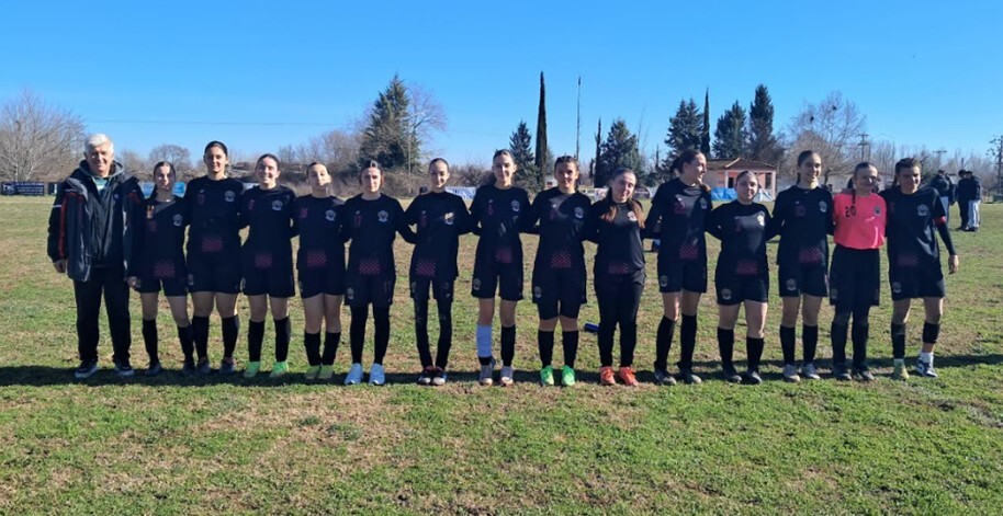 Πρωταθλήτρια στο ποδόσφαιρο η ομάδα των κοριτσιών του 5ου ΓΕΛ Καρδίτσας