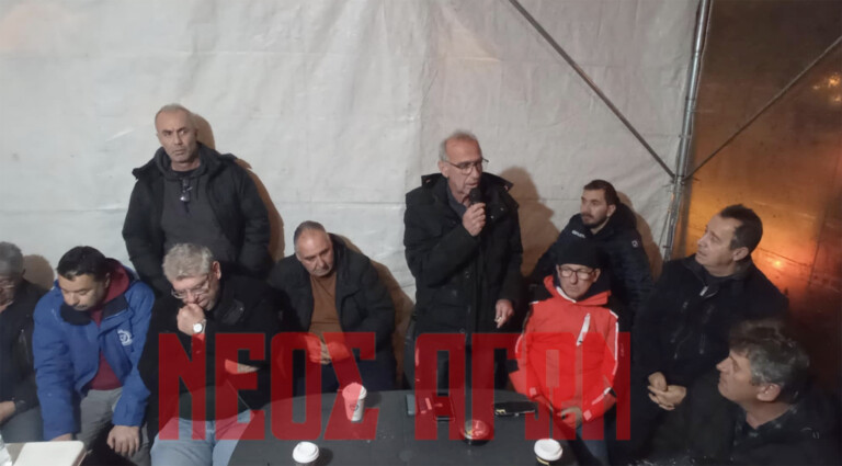 Μπλόκο Ε65: Πρόταση επιστροφής των τρακτέρ στη βάση τους και διοργάνωσης πανελλαδικού συλλαλητηρίου στην Αθήνα (ΦΩΤΟ & ΒΙΝΤΕΟ)