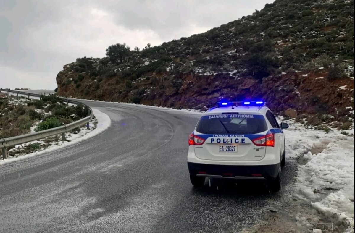 Απαγόρευση κυκλοφορίας βαρέων οχημάτων στον Ε-65 λόγω χιονιού