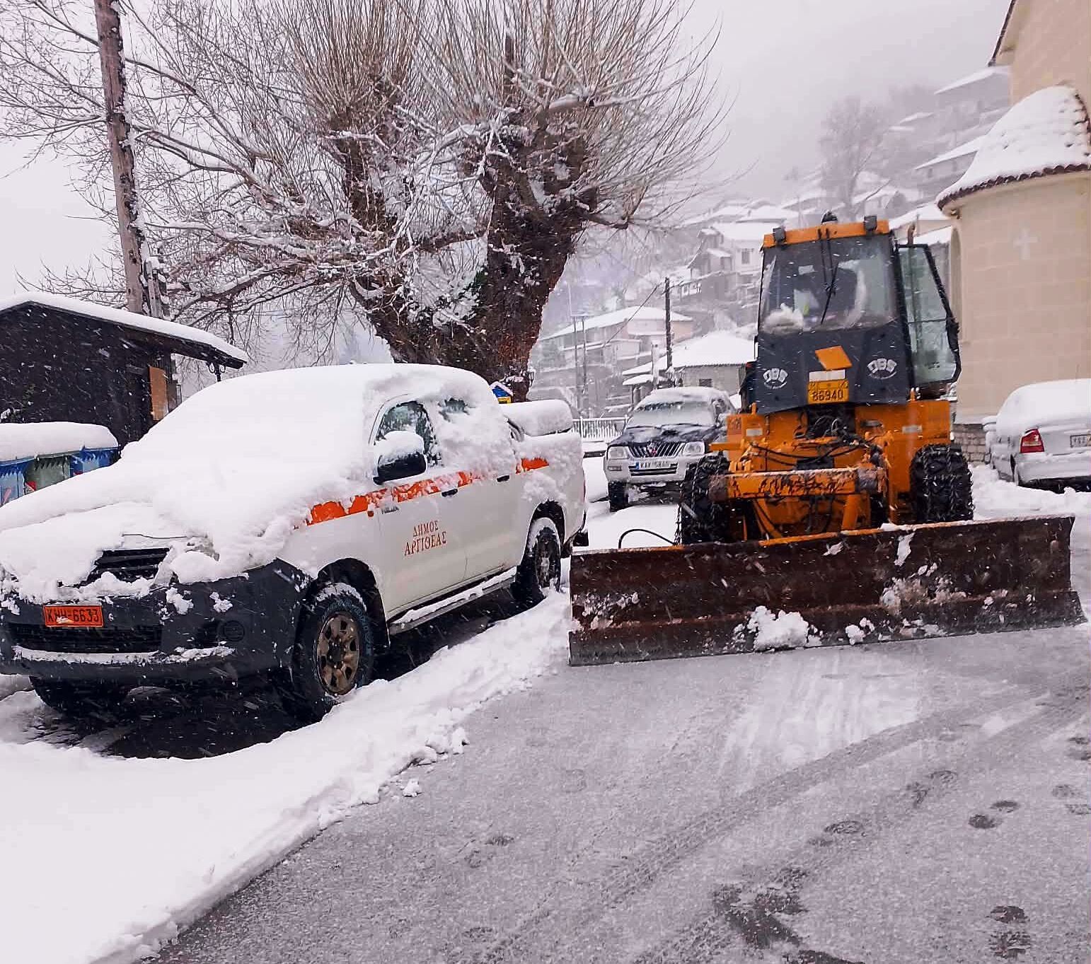 Άμεση κινητοποίηση στο Δήμο Αργιθέας για προβλήματα από την κακοκαιρία σε κοινότητες, οδικό δίκτυο (ΦΩΤΟ)