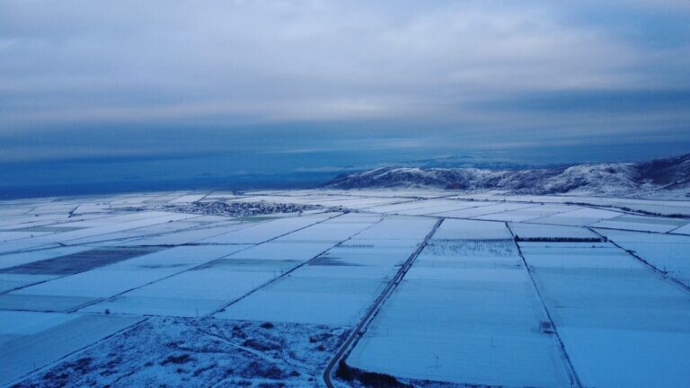 Λευκός... κάμπος στην ανατολική πλευρά του Δήμου Παλαμά (ΦΩΤΟ)