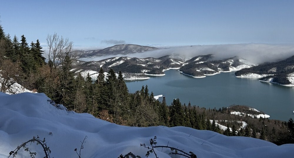 Άριστη η κατάσταση του ορεινού οδικού δικτύου στη λίμνη Πλαστήρα μετά τη σφοδρή κακοκαιρία