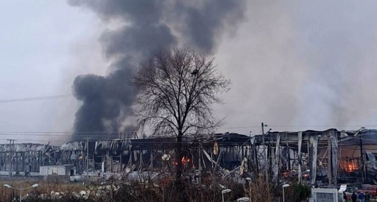 Τραγωδία στο εργοστάσιο Βιολάντα: Τέσσερις εργαζόμενες νεκρές από τη μεγάλη φωτιά