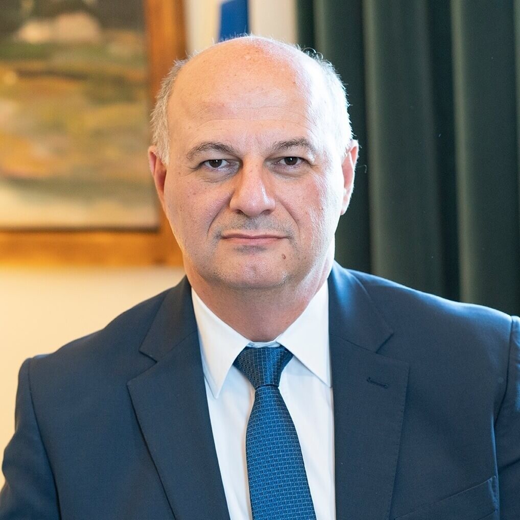 Κώστας Τσιάρας στην ΕΡΤNEWS: Σχέδιο εθνικής ανασυγκρότησης για την κτηνοτροφία με νέα Σχέδια Βελτίωσης και εθνικούς πόρους – Στόχος να κλείσουμε τον κύκλο της ευλογιάς χωρίς εμβολιασμό