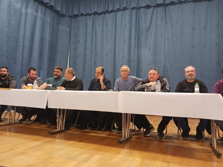 Στην Αθήνα με τρακτέρ κατεβαίνουν οι αγρότες στις 13 Φεβρουαρίου - συλλαλητήριο αποφάσισαν στη σύσκεψη της πανελλαδικής των μπλόκων