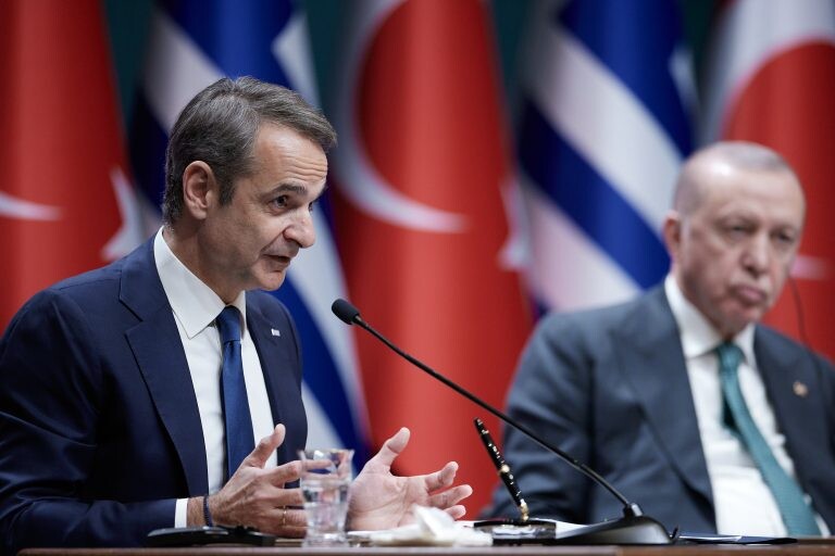 Μητσοτάκης: Να αρθεί κάθε απειλή στις μεταξύ μας σχέσεις – Ερντογάν: Πολύτιμος φίλος ο Έλληνας πρωθυπουργός