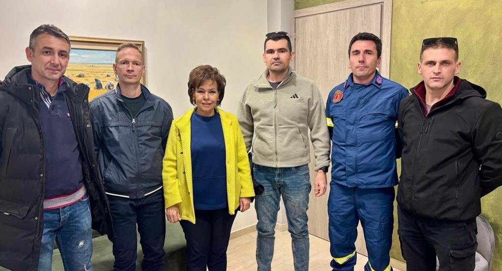 Συνάντηση πυροσβεστών με την βουλευτή Ασημίνα Σκόνδρα