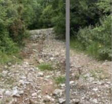 Να αποκατασταθεί η πρόσβαση στη Σπηλιά του Καραϊσκάκη στο Μαυρομμάτι