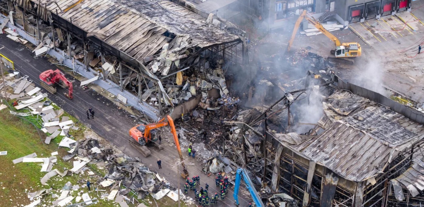 «Δακρύζαμε από την οσμή ακόμα και όταν περνούσαμε απ’ έξω», καταγγέλλουν εργαζόμενοι της Βιολάντα, στον ανακριτή ο ιδιοκτήτης