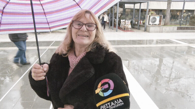 Οι εκπτώσεις τελειώνουν σε μια εβδομάδα και οι έμποροι υπόσχονται προσφορές. Θα κάνετε κάποια αγορά;