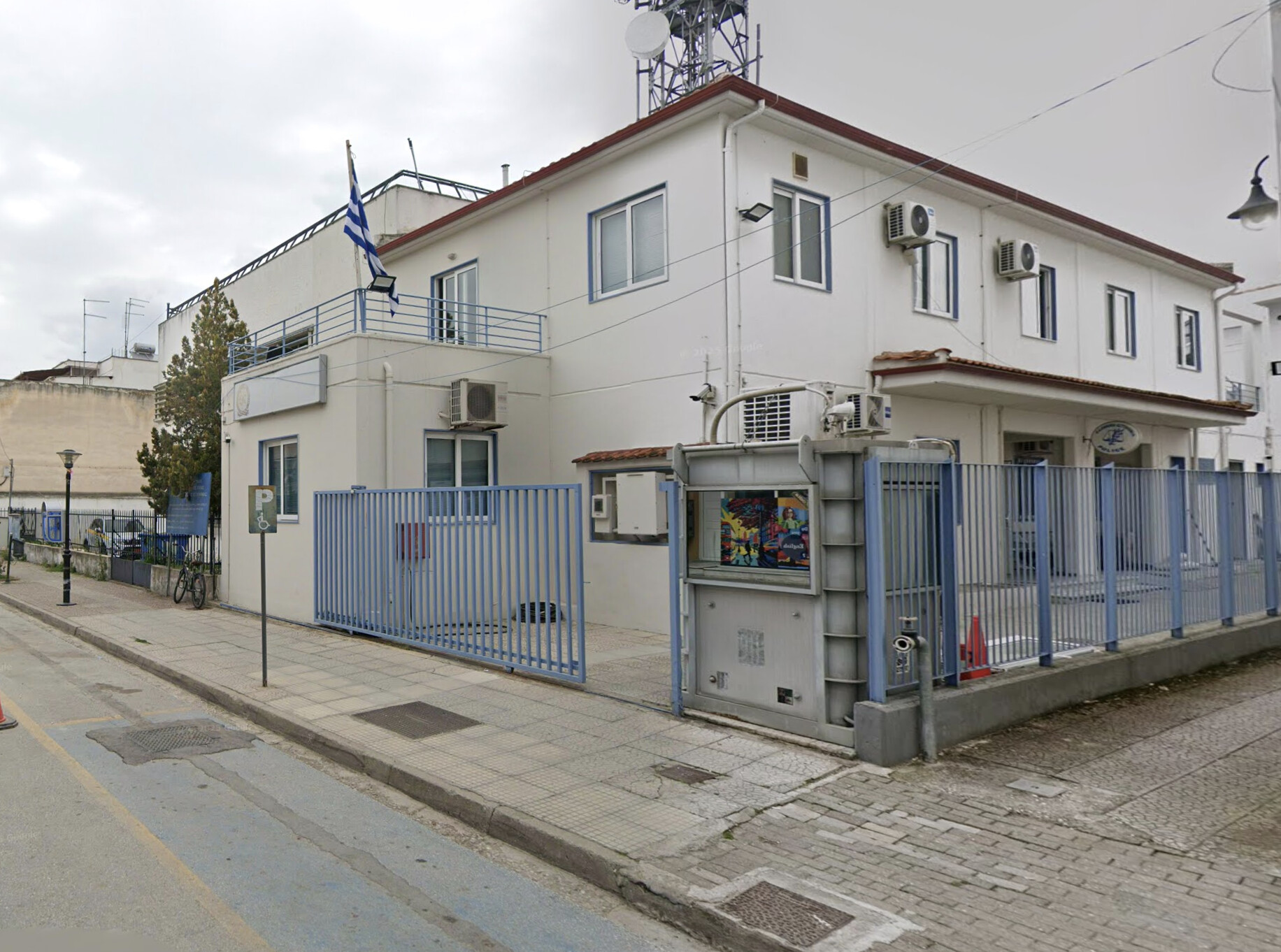 Σοφάδες: Ληστεία σε περίπτερο – Τρεις δράστες ντυμένοι μασκαράδες τραυμάτισαν άνδρα