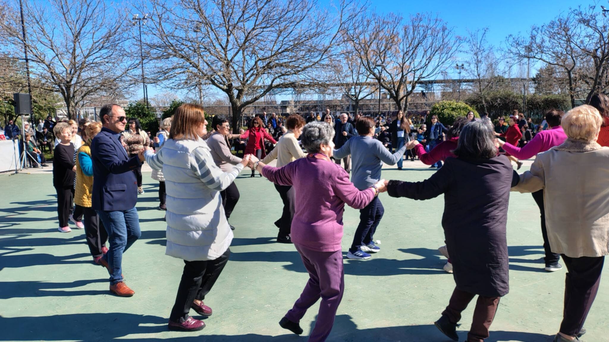 Χαρταετοί, λαγάνες και χοροί στην Καρδίτσα