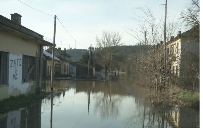 Ο Έβρος σε «κόκκινο συναγερμό»: Μήνυμα από το 112 στο Σουφλί, λόγω υπερχείλισης του ποταμού – Ξύπνησαν με σειρήνες οι κάτοικοι