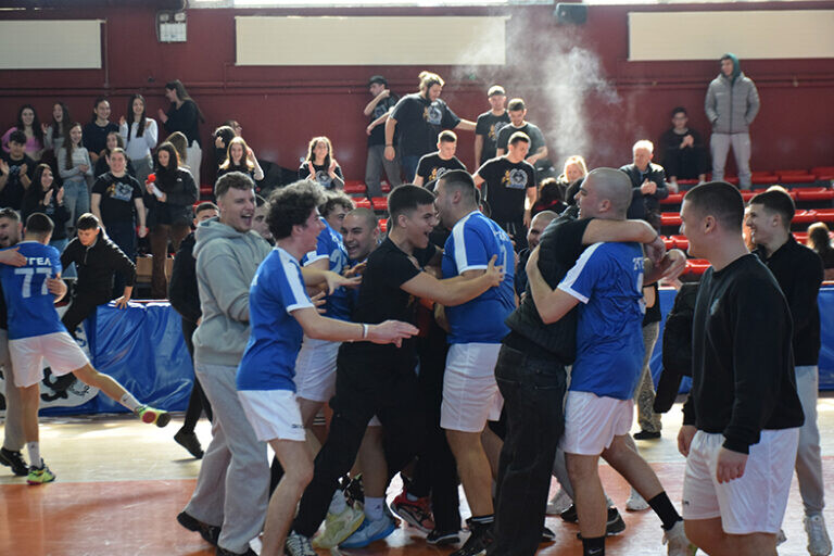 Πρωταθλήτρια Θεσσαλίας η ομάδα Χάντμπολ του 2ου ΓΕΛ Καρδίτσας