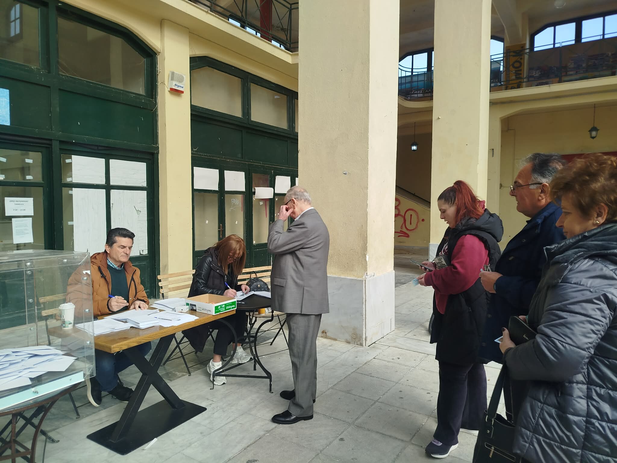 Καρδίτσα: Σε εξέλιξη οι εκλογές για τους συνέδρους του ΠΑΣΟΚ