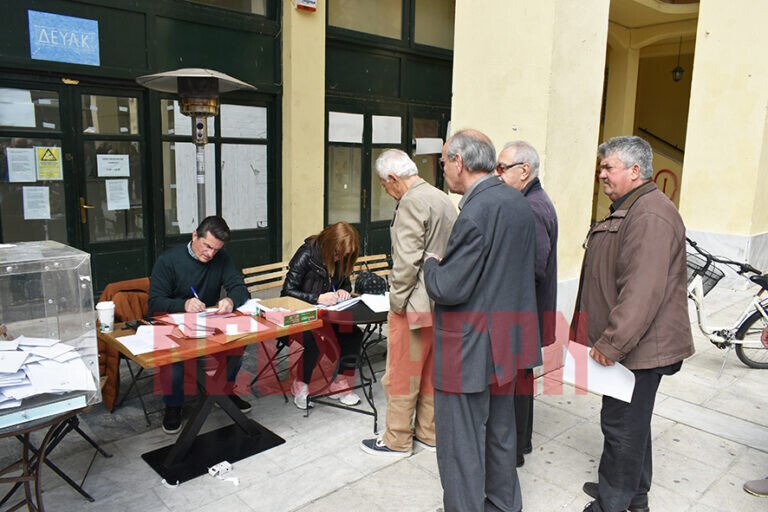 ΠΑΣΟΚ: Μέχρι τις 20:00 παρατείνεται η ψηφοφορία εκλογής συνέδρων