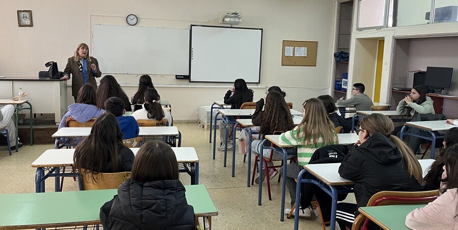 4ο Γυμνάσιο Καρδίτσας: Ενημέρωση στα πλαίσια των Προγραμμάτων Σχολικών Δραστηριοτήτων