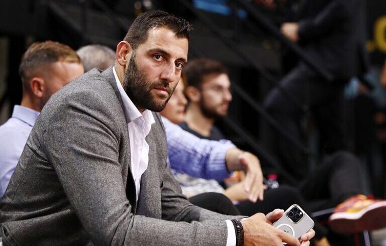 Ο Γιάννης Μπουρούσης στο Ράδιο Θεσσαλία 96 και στην εκπομπή «Στενό Πρέσινγκ»