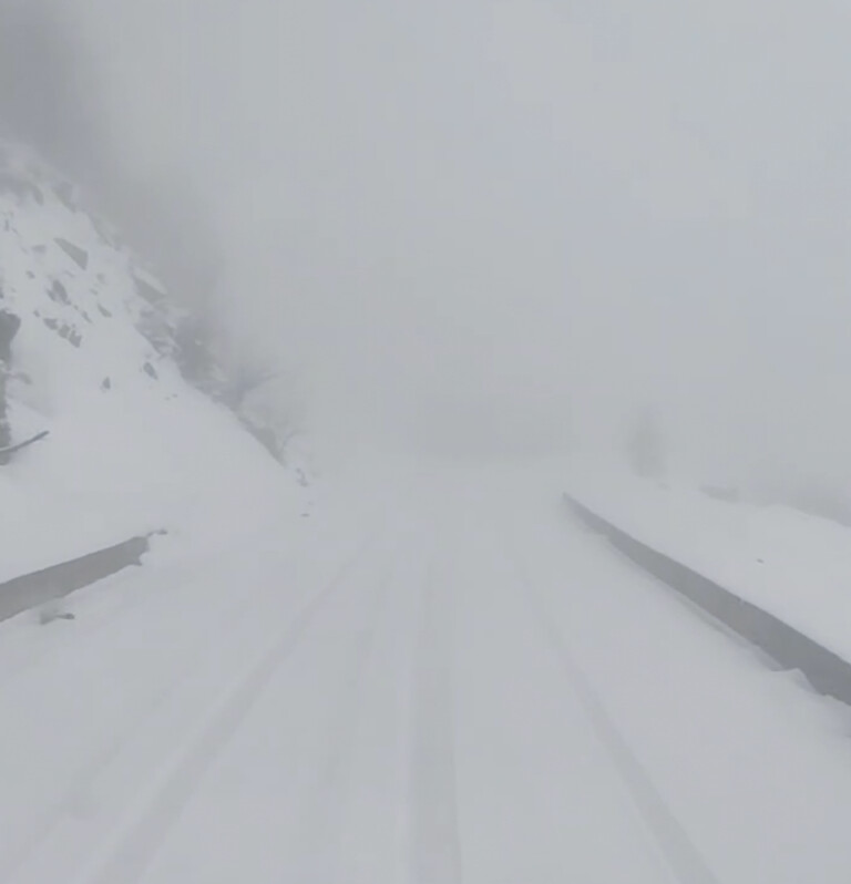 Mαρτιάτικο χιόνι στα μεγαλύτερα υψόμετρα των ορεινών του Ν. Καρδίτσας (ΦΩΤΟ)