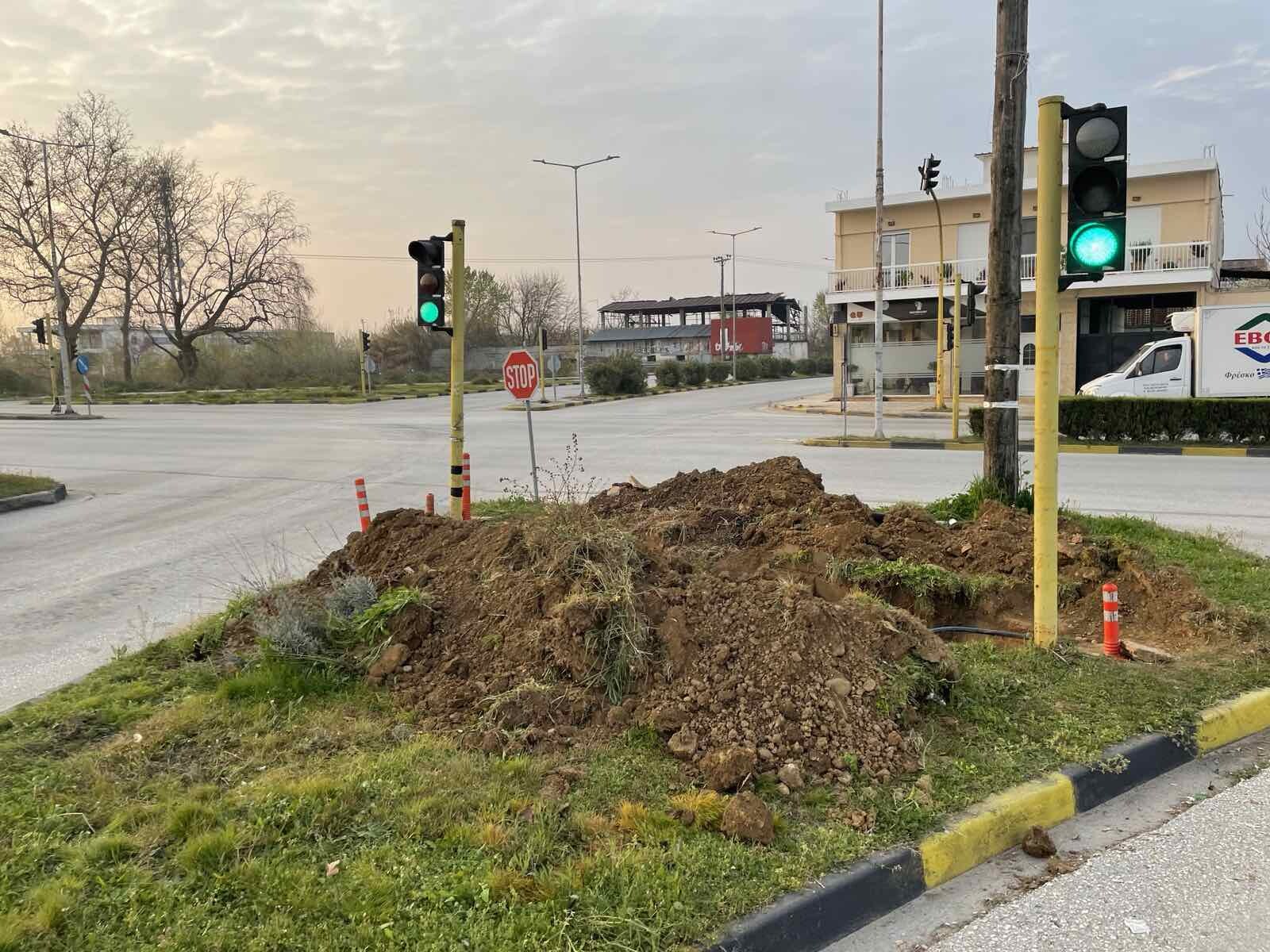 Επιτέλους! Ξεκίνησαν οι εργασίες στη Γέφυρα Καράμπαλη για τον εντοπισμό της βλάβης που «τρέλανε» τα φανάρια!